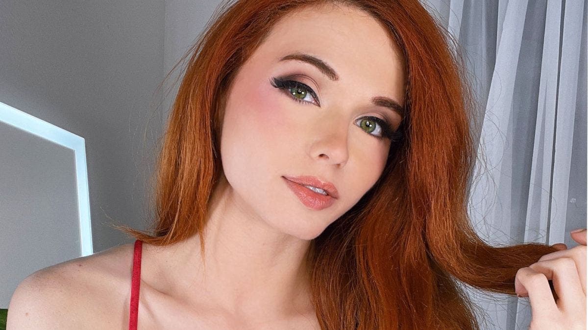 aura saa recommends Amouranth Solo