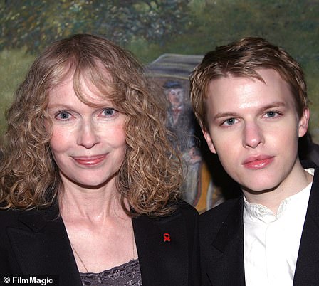 ronan farrow naked