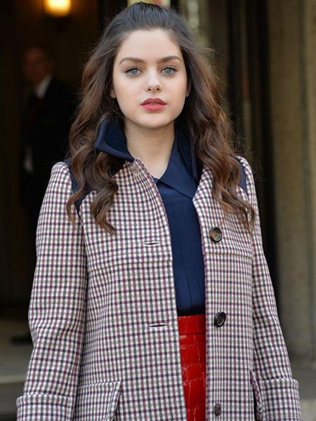 connor mcnamara add odeya rush bikini photo