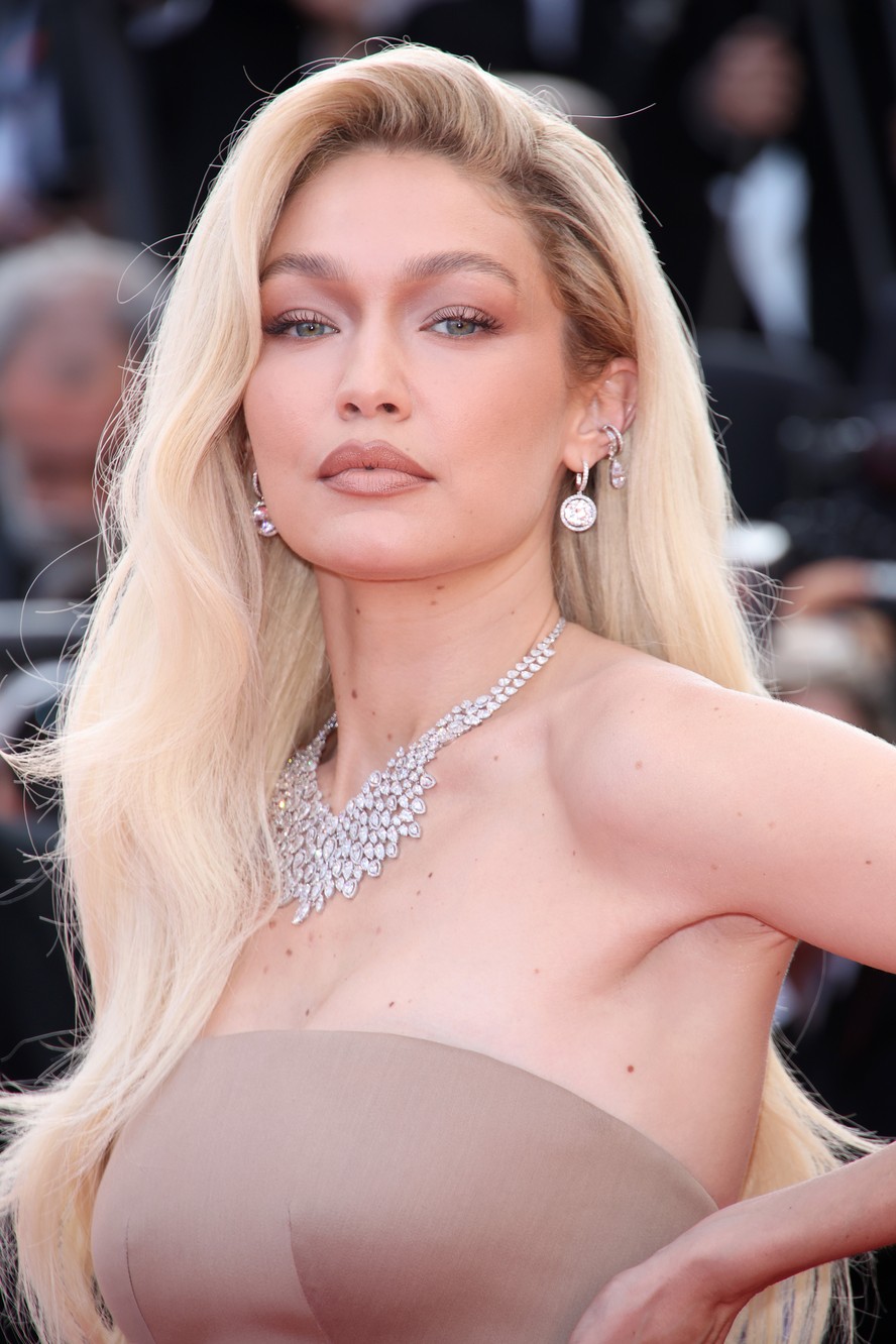 adrienne christian recommends gigi hadid nude pic