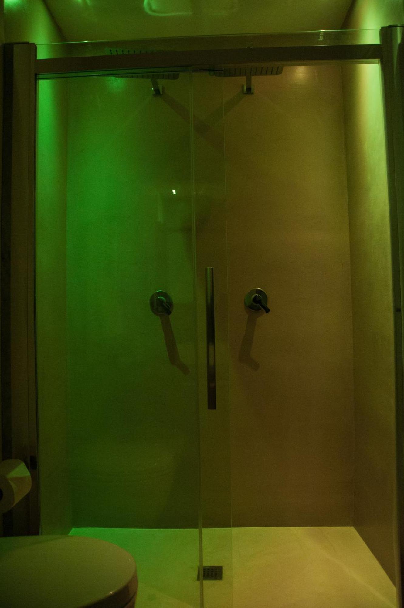 darren carstairs recommends Indian Spy Bathing