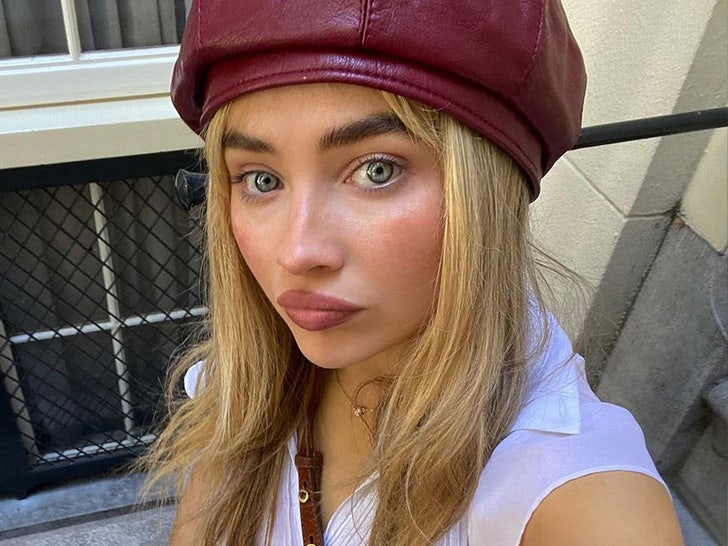 cindy candia share sabrina carpenter nude photos