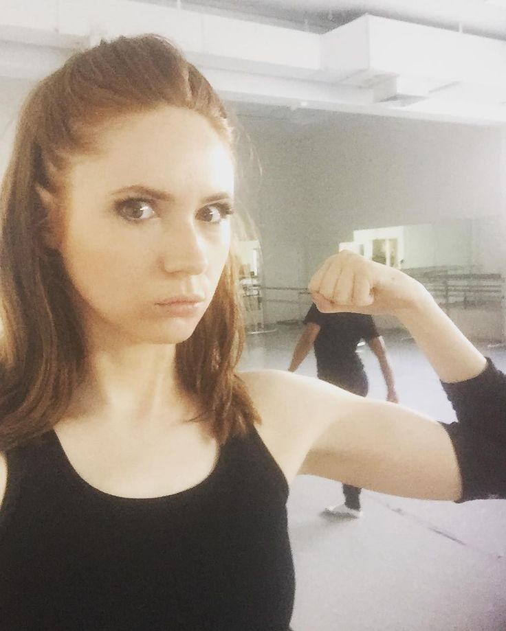 karen gillan leaked - kiki minaj anal crystal rush deepthroat
