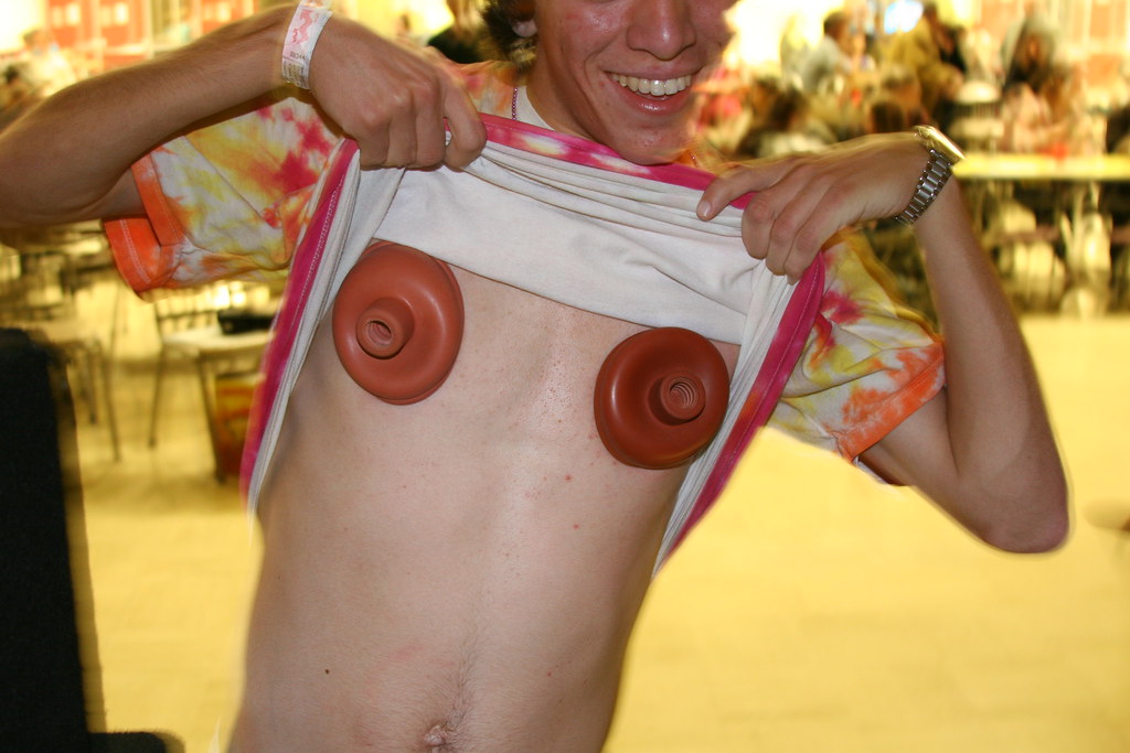 babes flashing