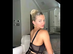 lindsey pelas onlyfans leaks