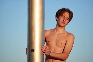 ariunaa ariuna recommends twinks at the beach pic