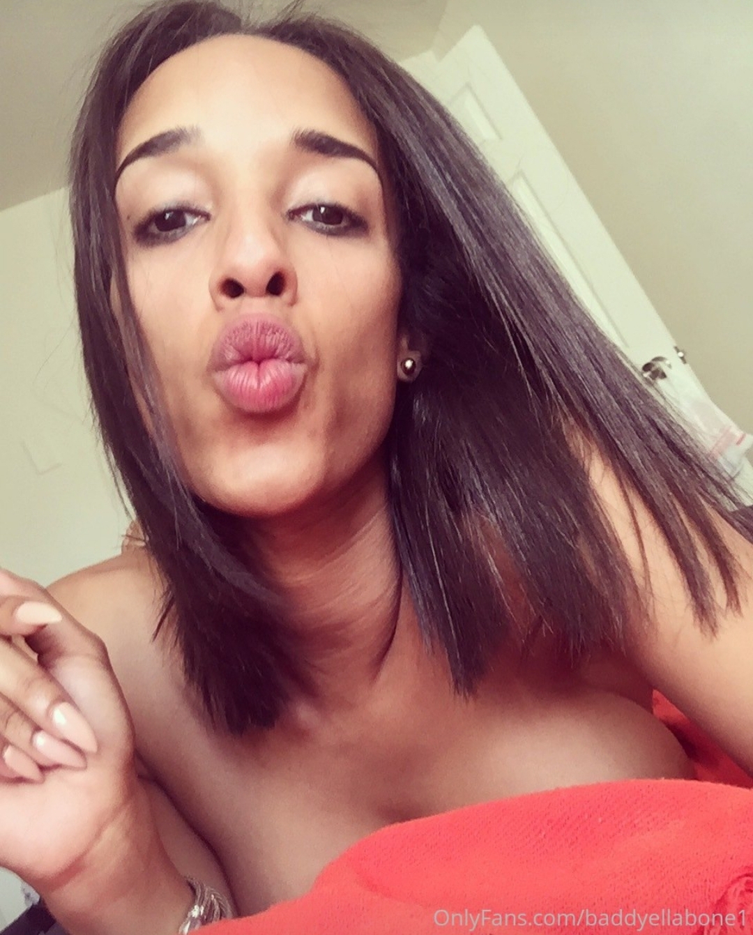 ts lola mia - sweet sinner porn curly hair bj