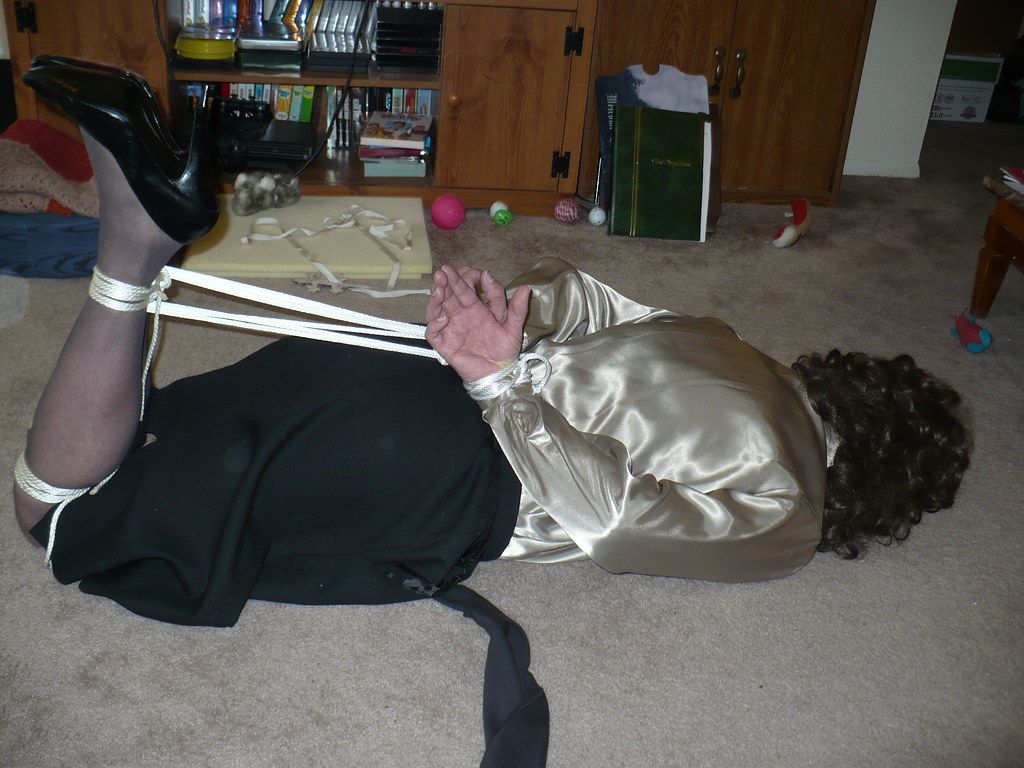 hogtied teens - alinity butt elizabeth shue hot
