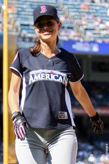 carlos soler like cameltoe softball photo carolyn davila recommends riley reid doll pic