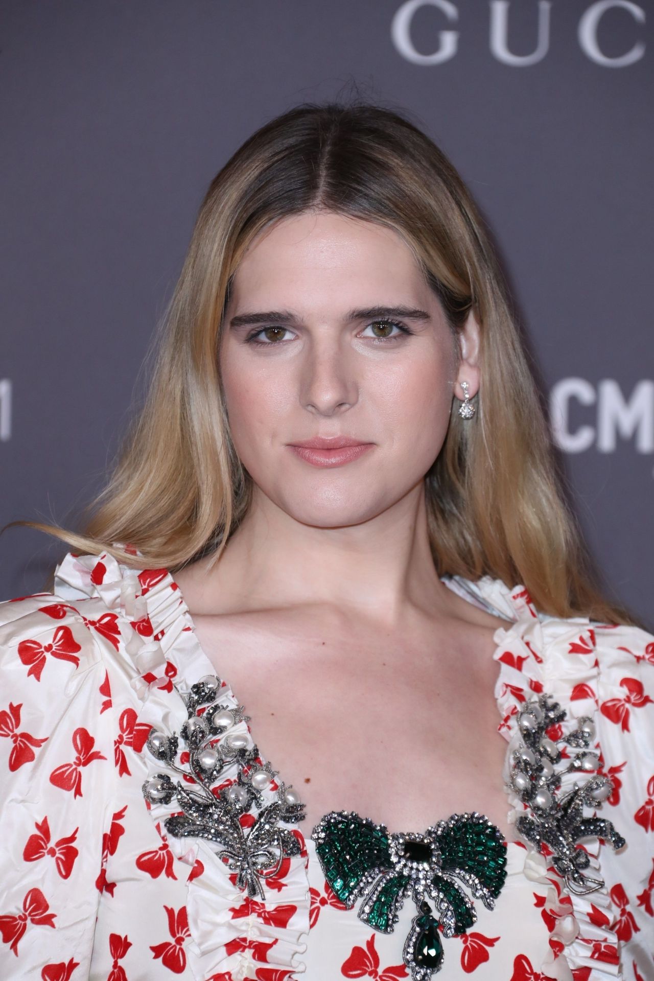 hari nef nude - big titted mother blouse big tits