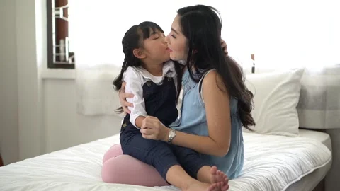 lesbian mommy sex hentai streaming lesbian mommy sex