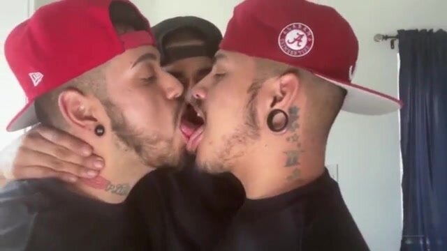 cory tower recommends threesome kissing pic