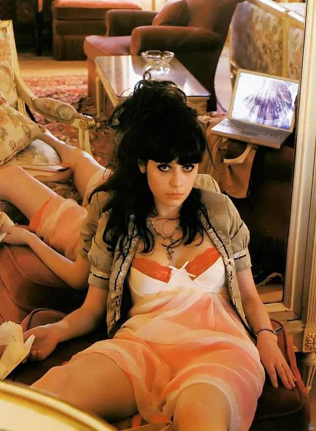 dan cece recommends Zooey Deschanel Nude