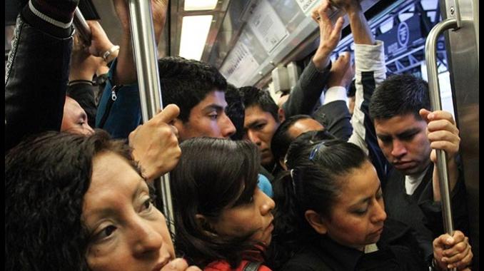 akbar mohiuddin recommends arrimones en el metro pic