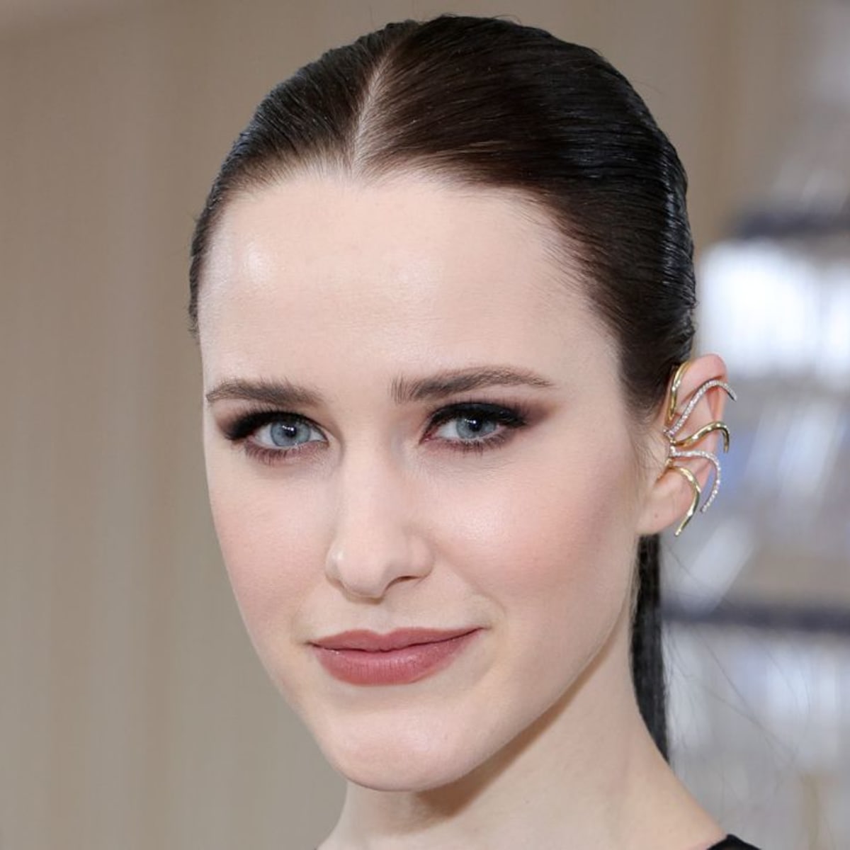 amy scroghan share rachel brosnahan bikini photos