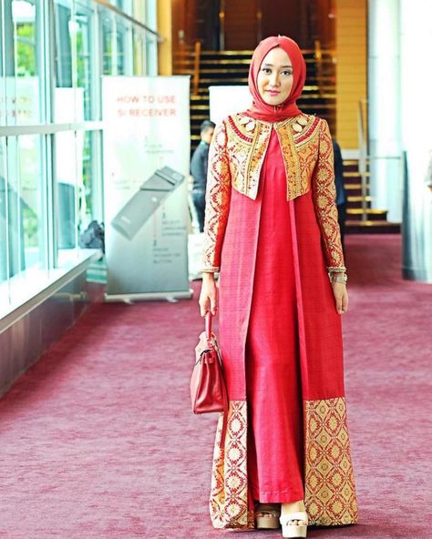 kebaya merah full - femdom amateur strapon aubrey kate bbc