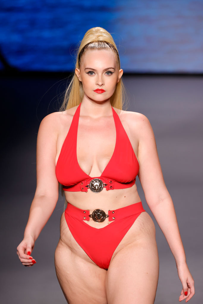 anabelle ortiz recommends Anna Gunn Bikini