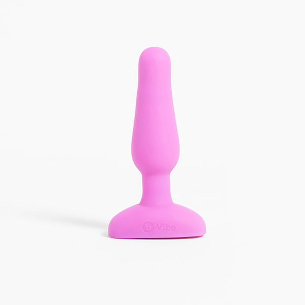 anne renaud recommends Naked Butt Plug