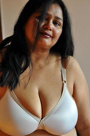 bruce lafontaine add indian mature naked women photo