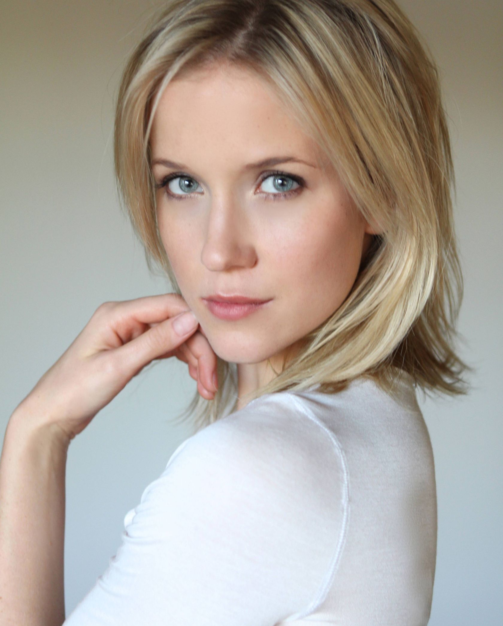 angie sutherlin recommends Jessy Schram Nude