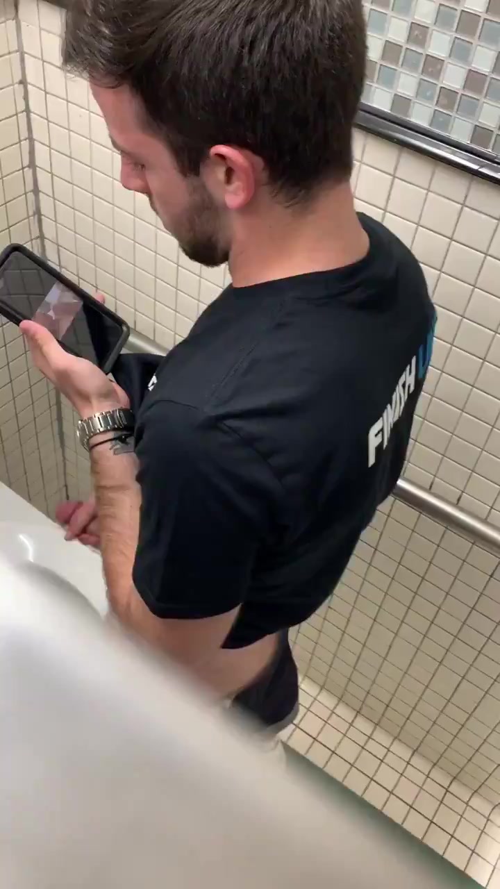 jerking off in stall - troy francisco gf ricardo vaughn gay