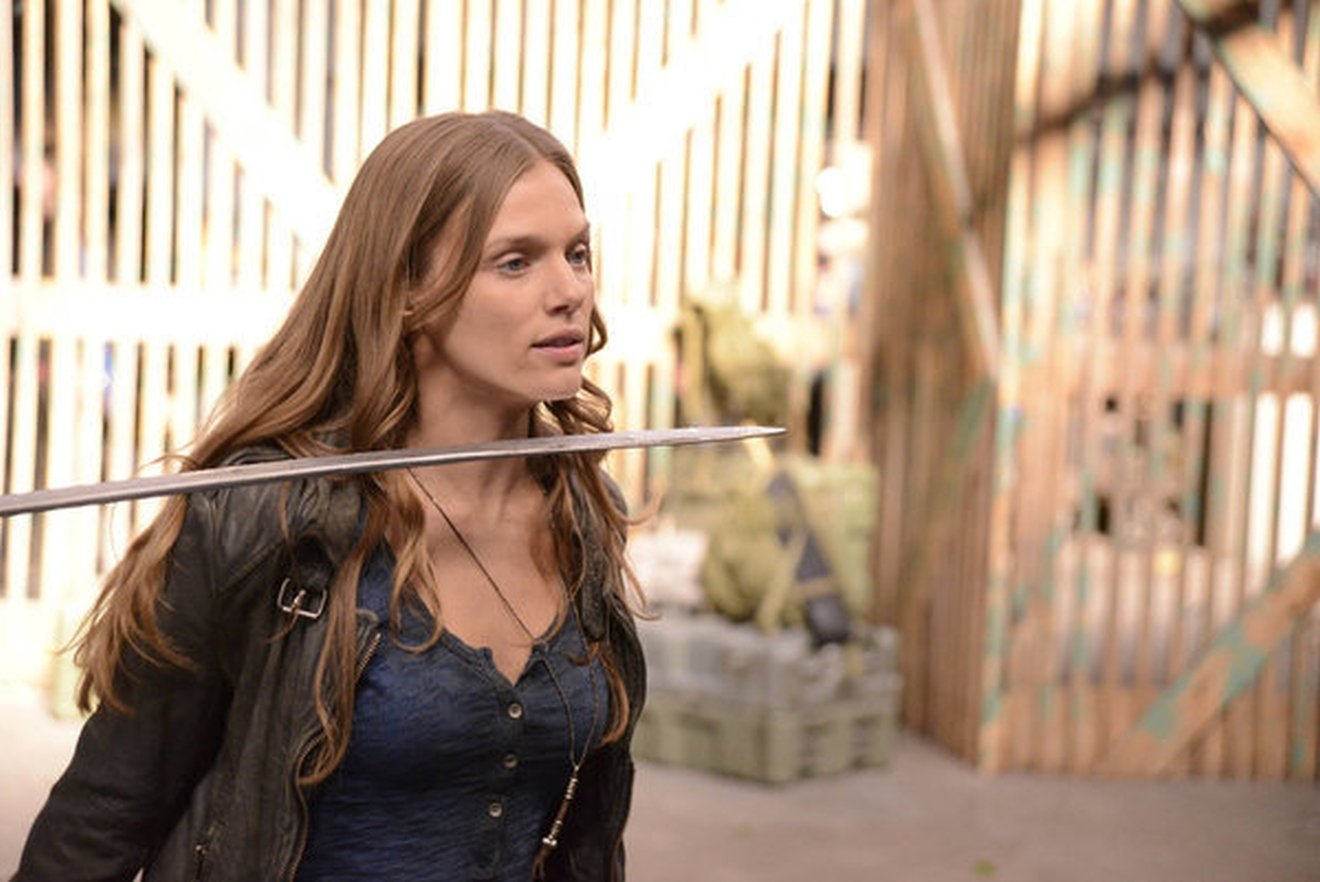 tracy spiridakos naked - julia geltsman porn huge breast flash
