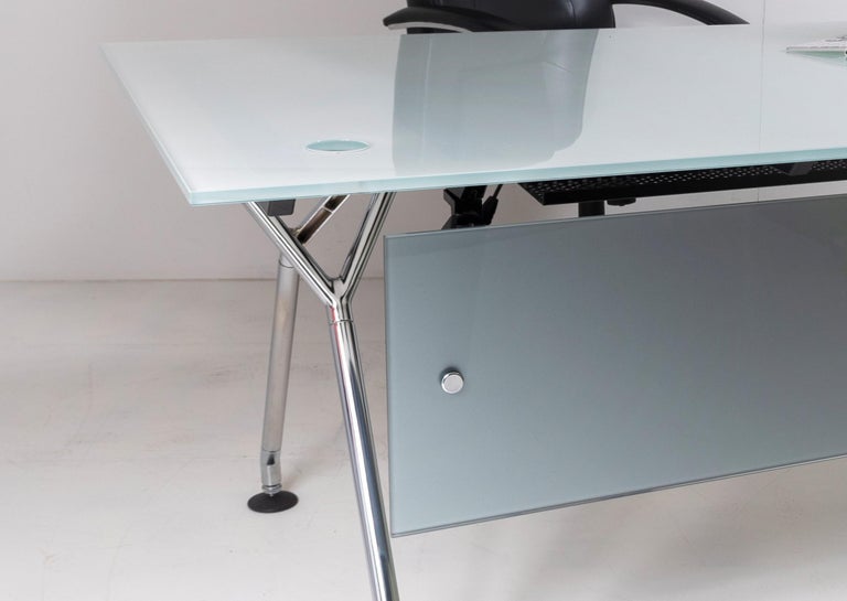 dan berends share costanza calabrese translucent desk photos