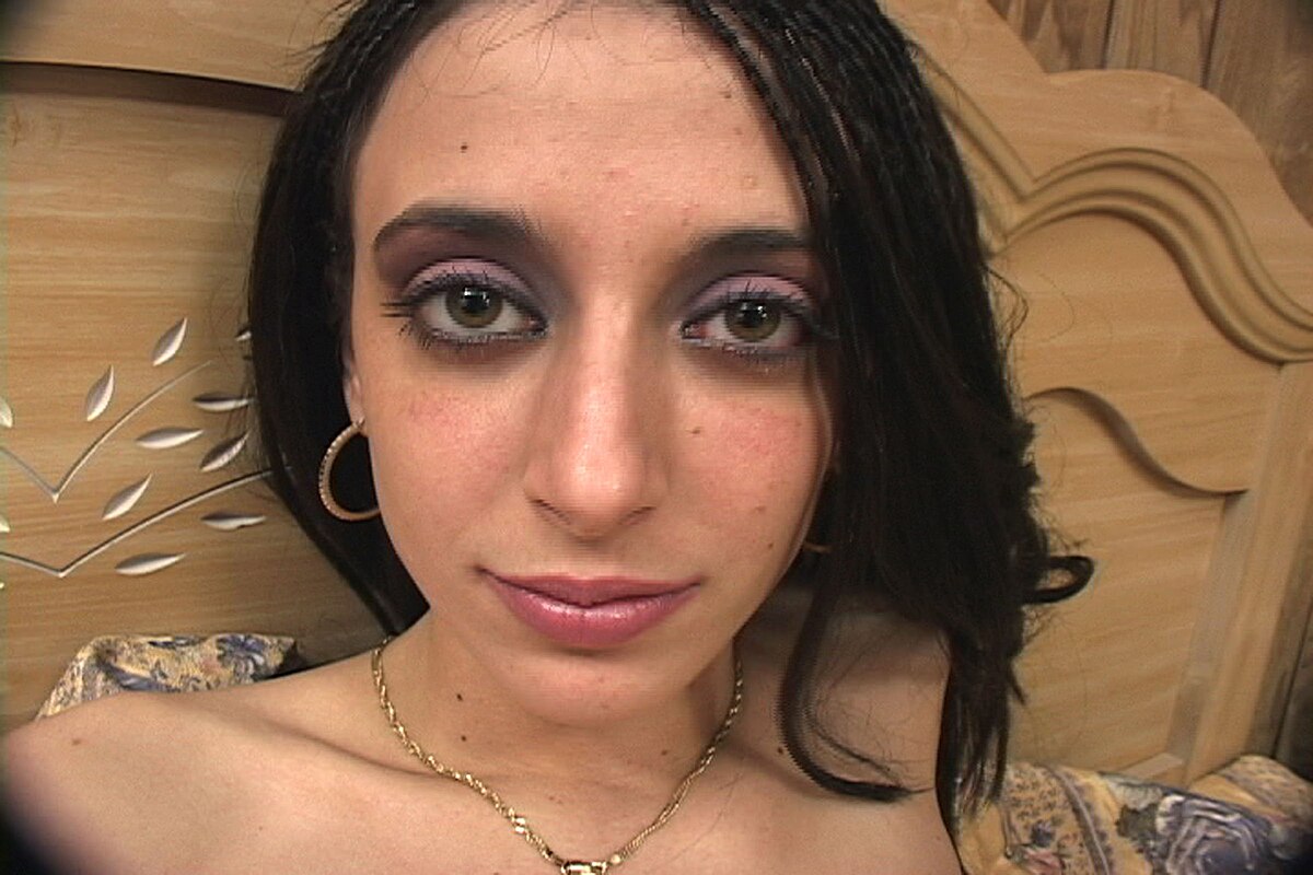 cole summers recommends lara roxx pic