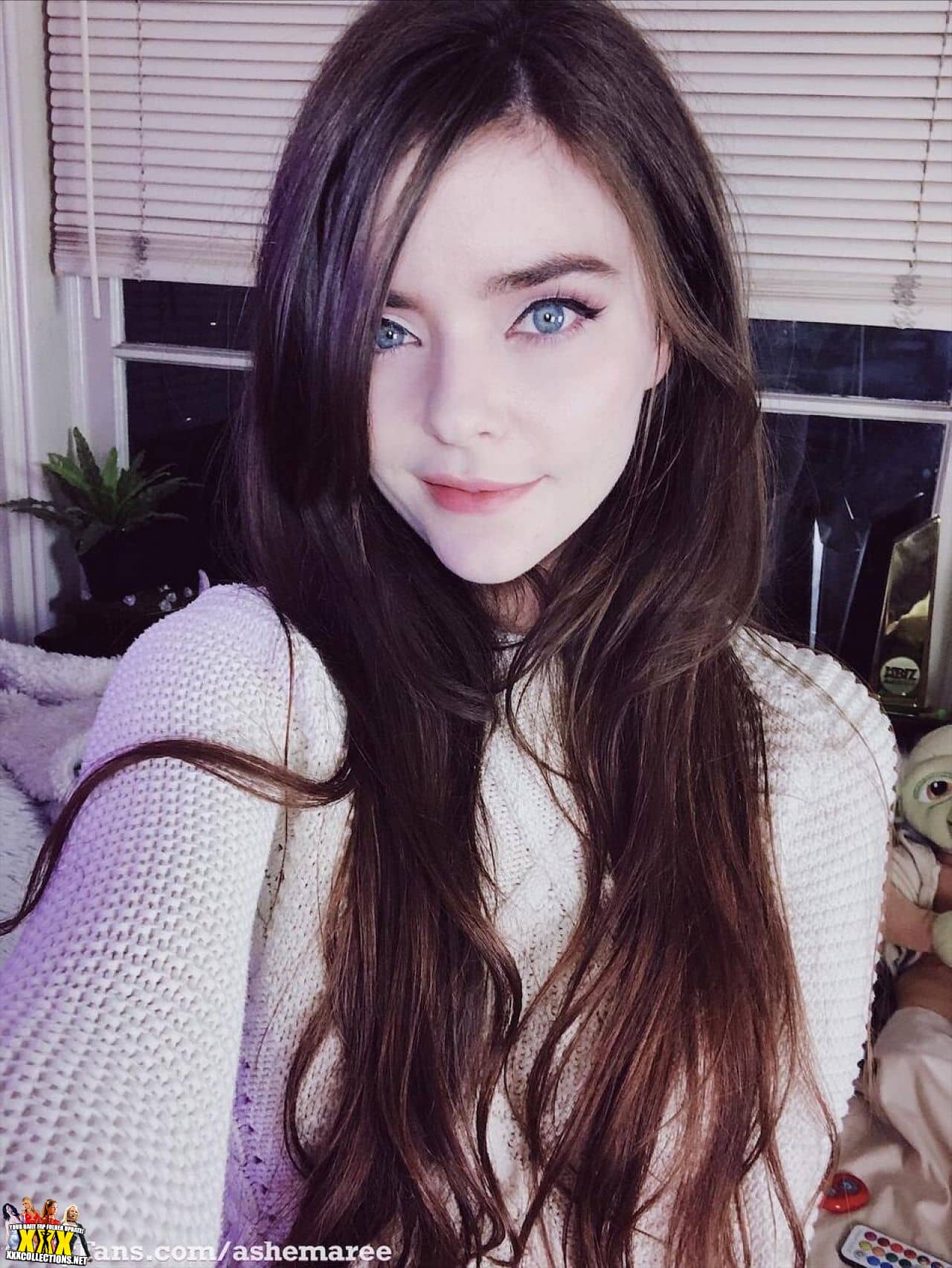 ashe maree nude - wife posing nude mature bbc facial