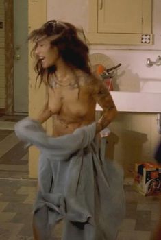 sarah shahi nud