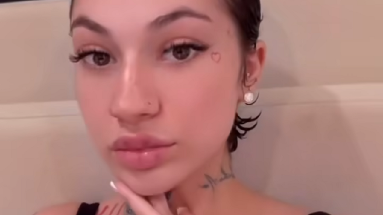 Lily thai glasses abs tumblr Bhad Bhabie Lips pont street