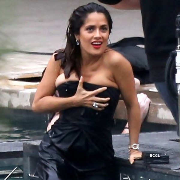 Big Boobs Oops flapping gif dede karam recommends Big Boobs Oops
