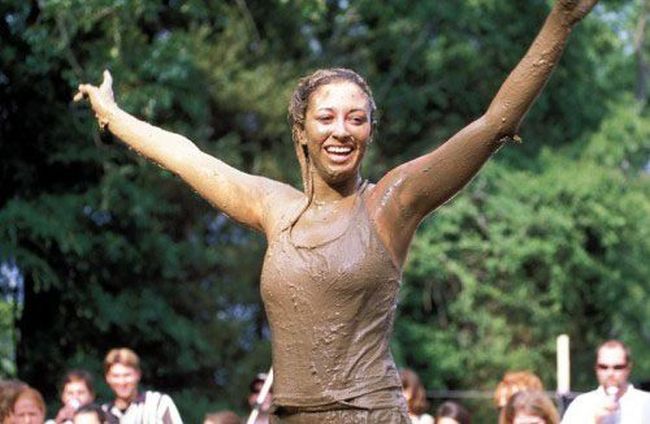 bikini mudding - spanking and crying mature black deepthroat