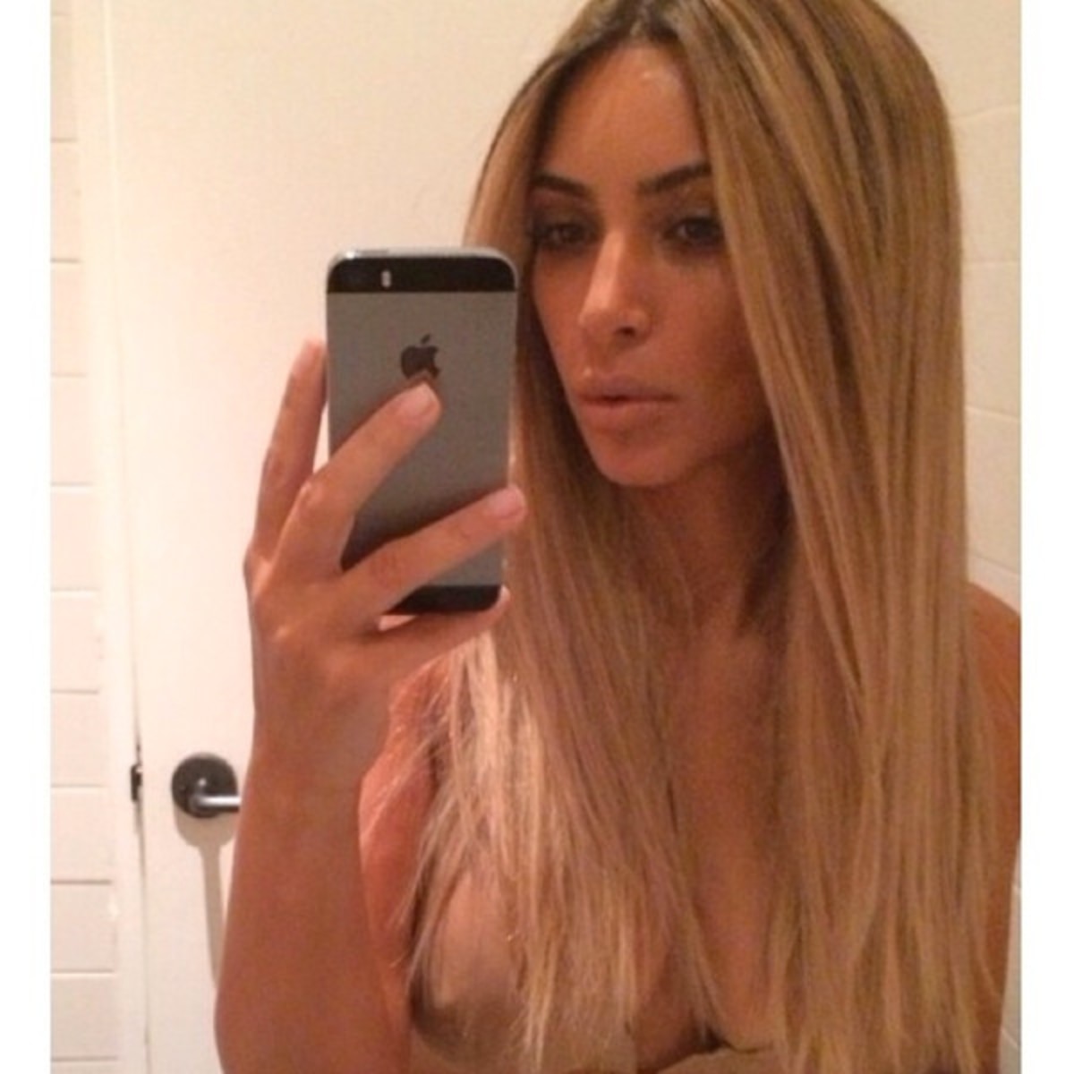 divya dedhia recommends Blonde Boob Flash