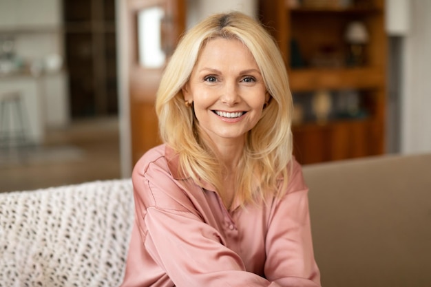aliya babar recommends Blonde Mature