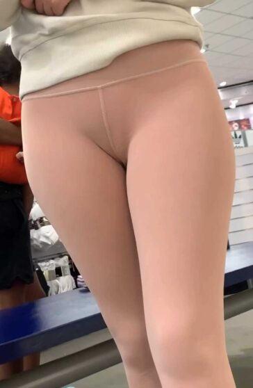andrew playfoot share candid cameltoe photos photos