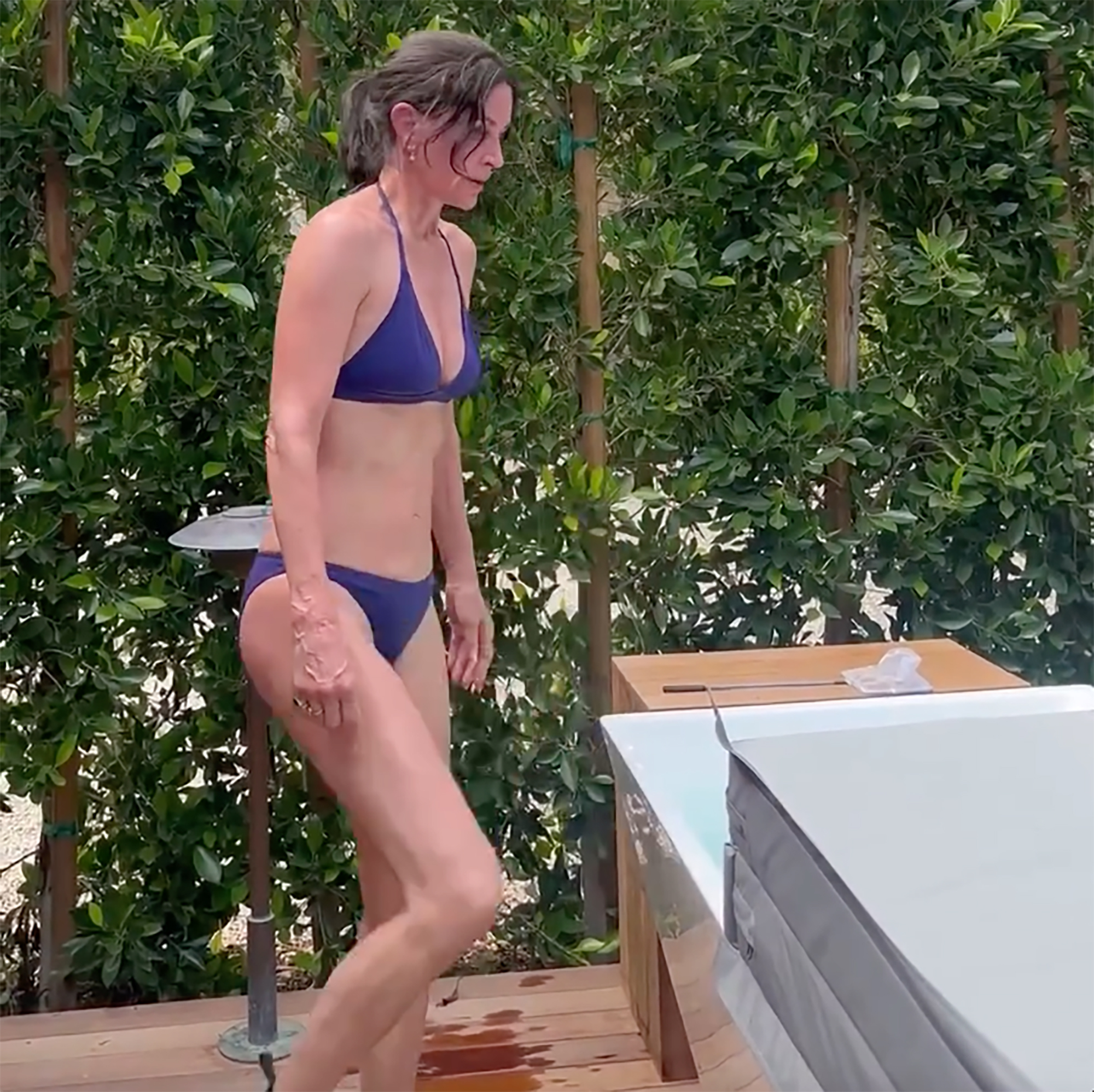 Best of tina fey boobs caitlin leu share courteney cox nude images photos