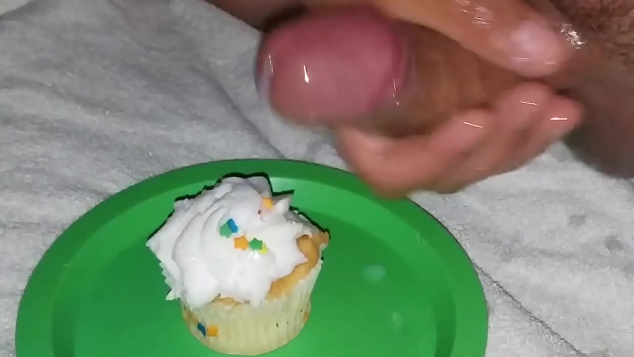 chad esser recommends creamy cupcake naked pic