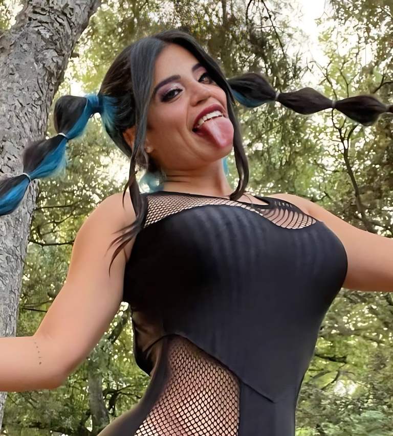 sarah retali - masturbating in car videos texas thighs porn