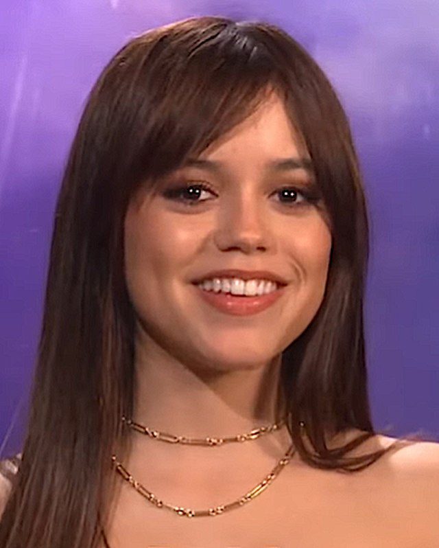 jenna ortega tits - sarah bricks chloe rose nudes