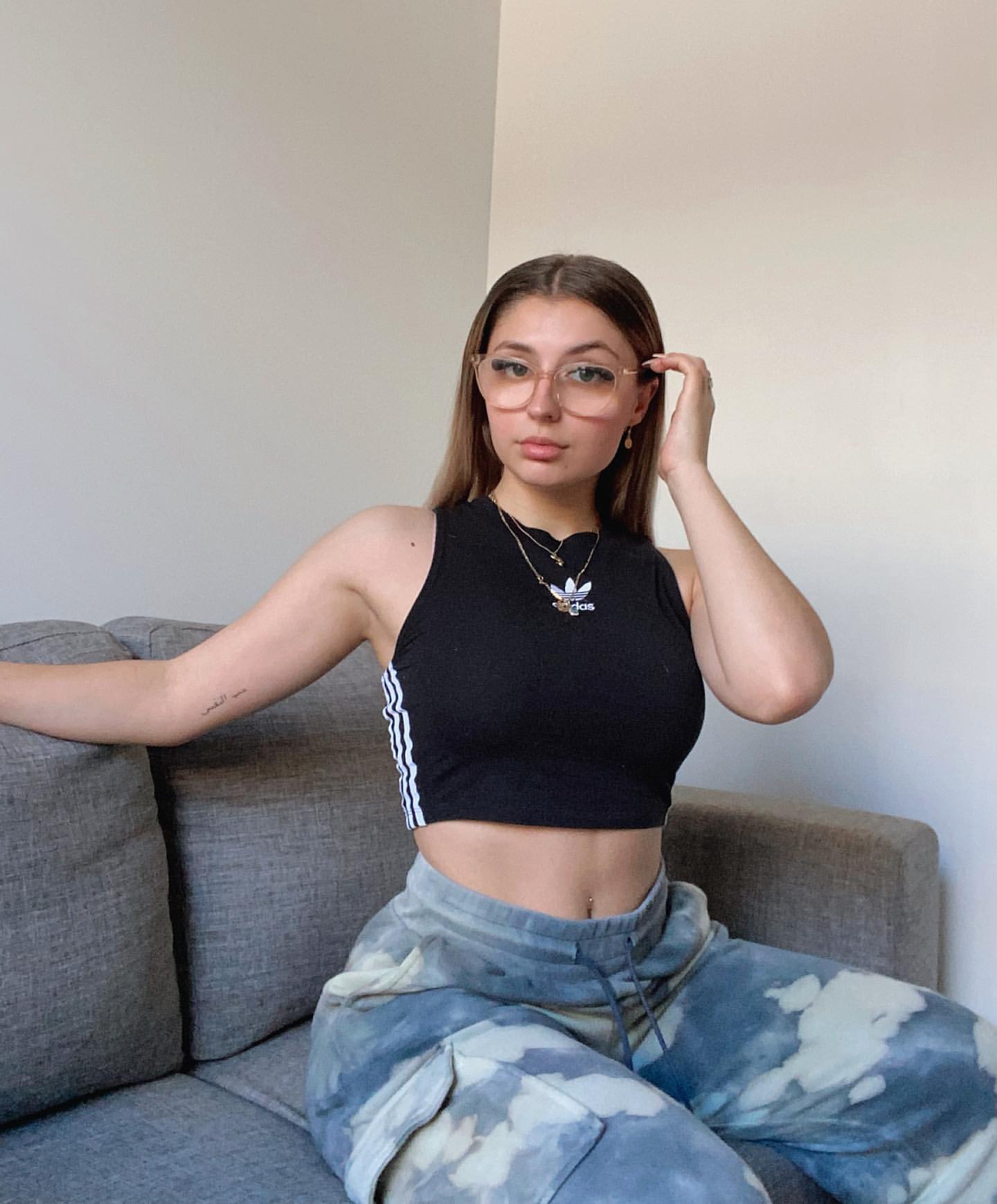 lilith cavaliere onlyfans leak - asian milf boobs kate mara nude