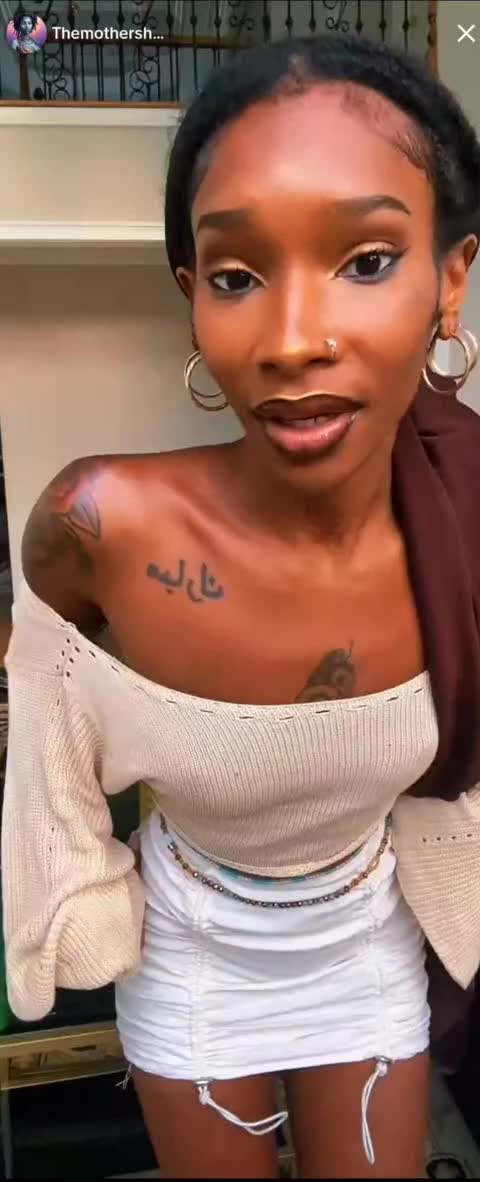 ebony nip