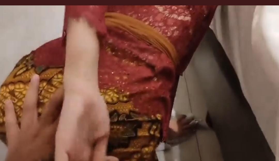Tushy free christine taylor Kebaya Merah Full auto fellatio