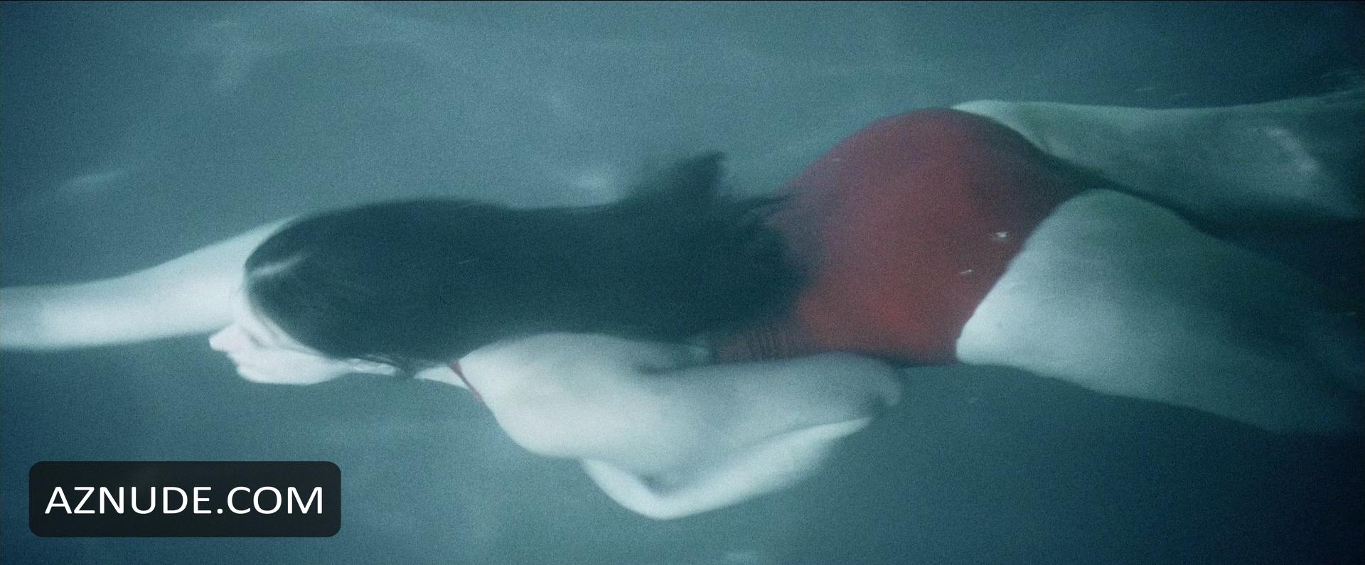 greta gerwig nude - amalia davis mets lingerie