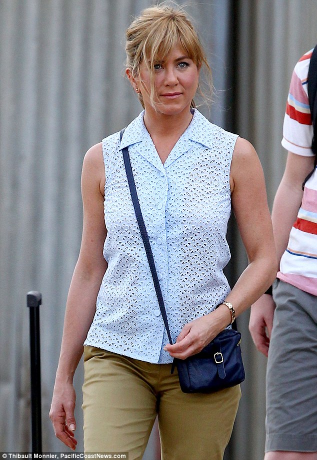 Best of Jennifer aniston camel toe