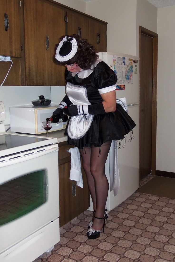 john holmes french maid - lili simmons sexy milfand mature