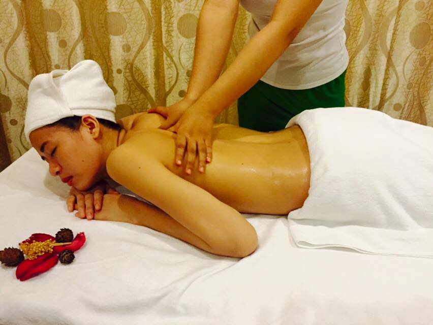 david debenham recommends Massage Room Cam