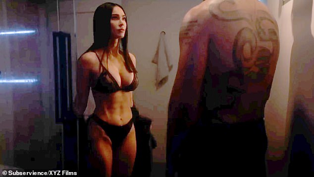 Best of sweater bondage bilge han share megan fox hot scene photos