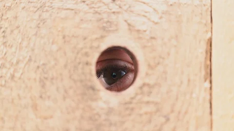 courtney walsh recommends peephole voyeur pic