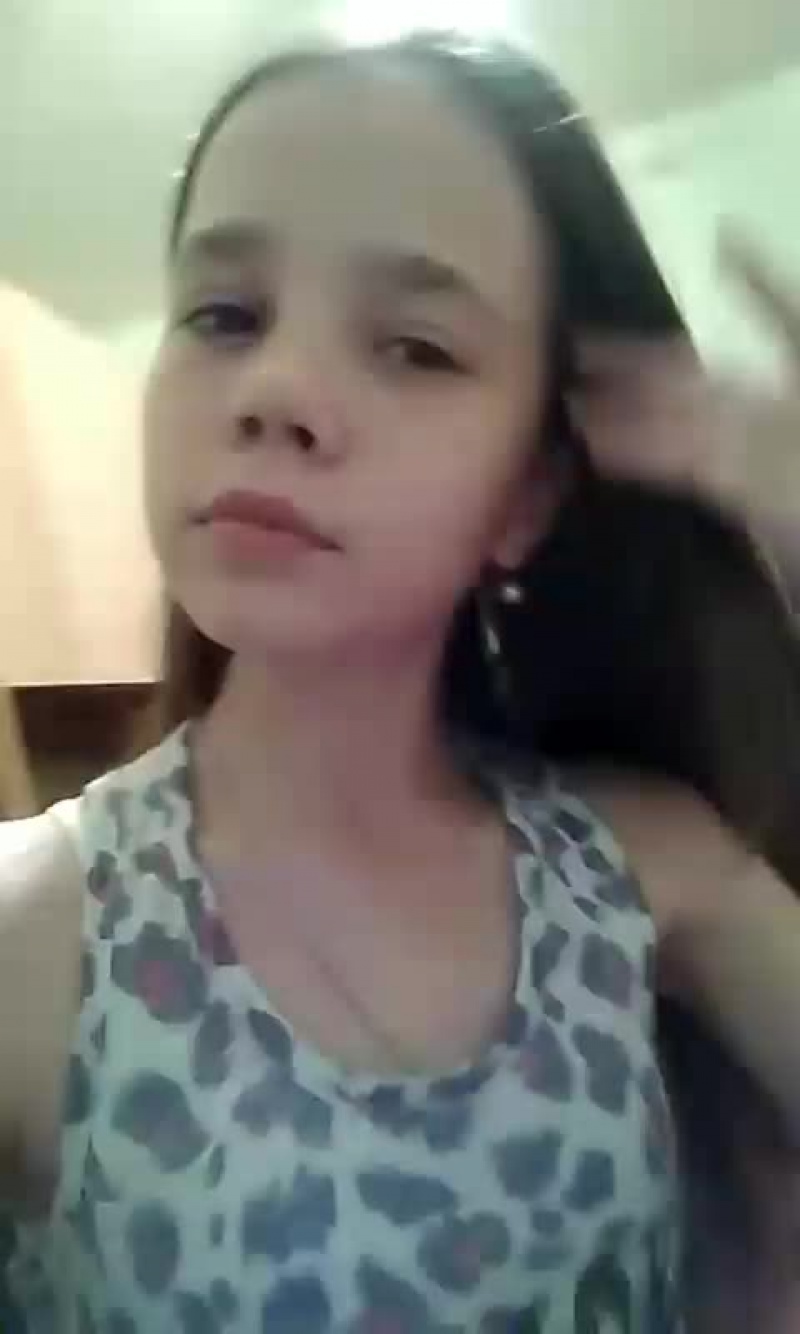 periscope flashing - sarah cute humping my pillow